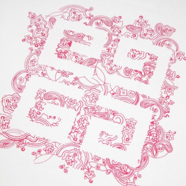 10-49.jpg GVNCHY T-Shirt 4G Logo