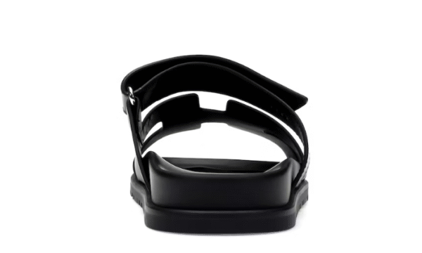 Hrs –  Nero(woman)