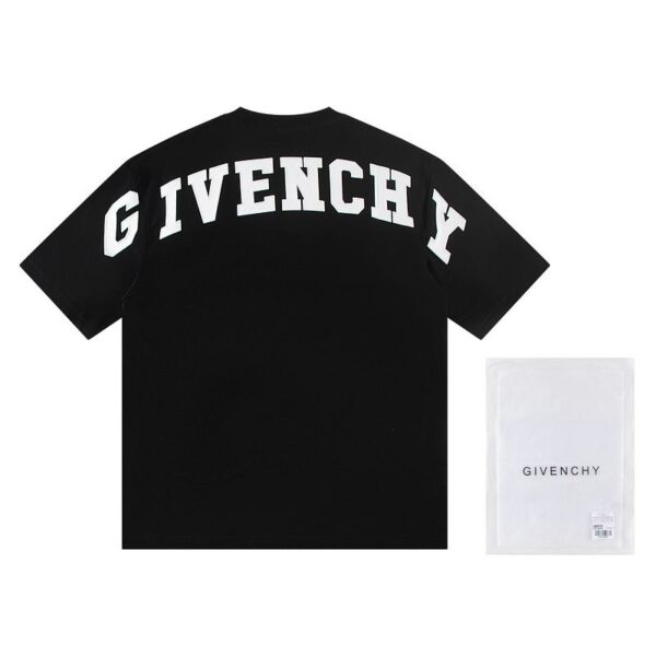 GVNCHY T-Shirt