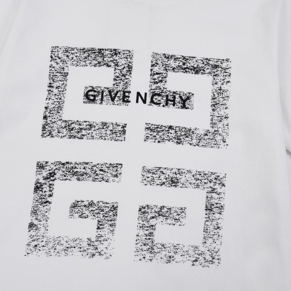 GVNCHY T-Shirt