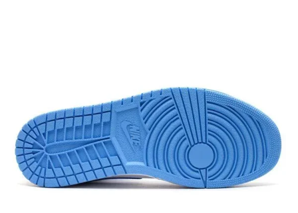 AIR JORDAN 1 MID ‘UNC’