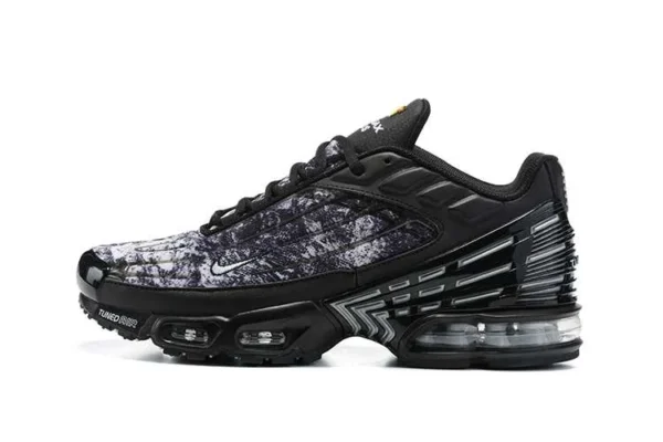 air-max-plus-tn-3-black-graphic.webp AIR MAX PLUS TN 3 ‘BLACK GRAPHIC’