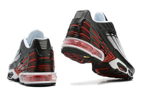 air-max-plus-tn-3-black-grey-red-2.webp AIR MAX PLUS TN 3 ‘BLACK GREY RED’