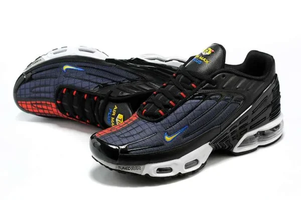 AIR MAX PLUS TN 3 ‘HALF RED BLACK’