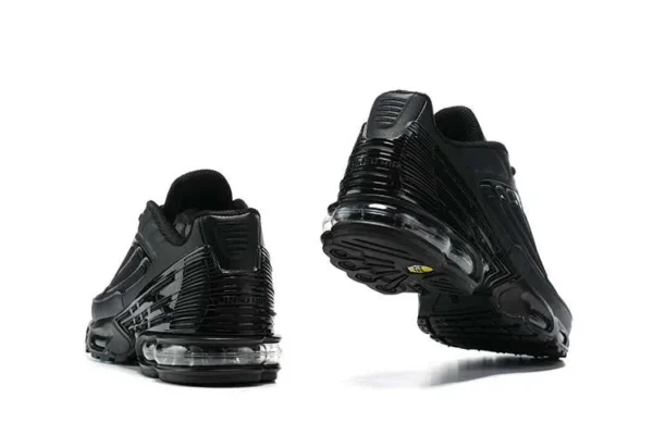 AIR MAX PLUS TN 3 ‘TRIPLE BLACK’
