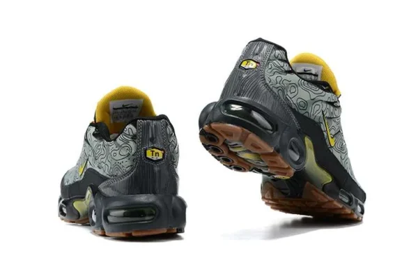 air-max-plus-tn-fresh-prespective-2.webp AIR MAX PLUS TN ‘FRESH PRESPECTIVE’