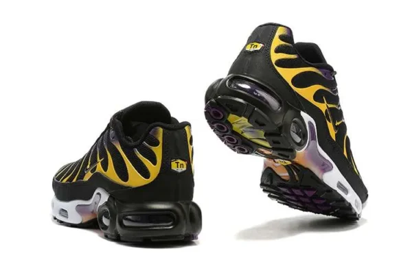 AIR MAX PLUS TN ‘UNIVERSITY GOLD VIOTECH PURPLE’
