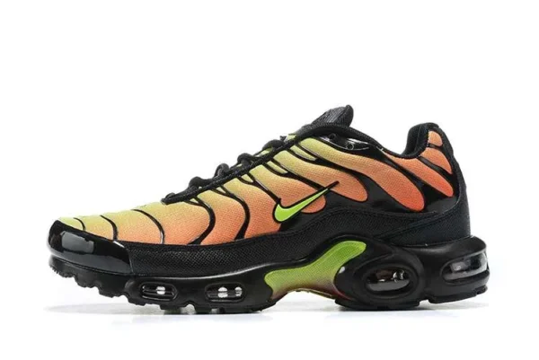 air-max-plus-tn-volt-solar-red.webp AIR MAX PLUS TN ‘VOLT SOLAR RED’