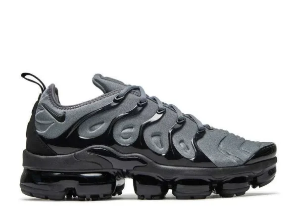 air-vapormax-plus-cool-grey.webp AIR VAPORMAX PLUS ‘COOL GREY’