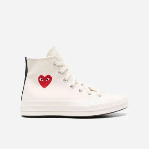 Comme Des Garçons Play x Converse Blancas