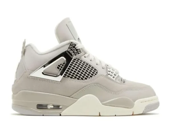 JORDAN RETRO 4 ‘FROZEN MOMENTS’