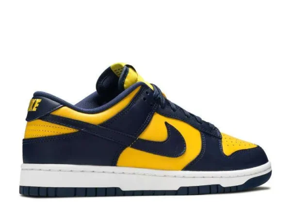 SB DUNK LOW ‘MICHIGAN’