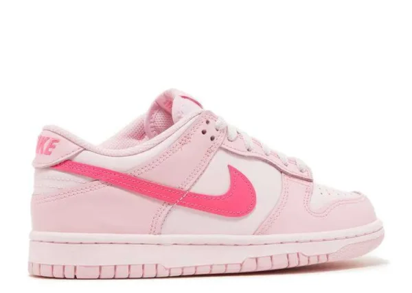 SB DUNK LOW ‘TRIPLE PINK’