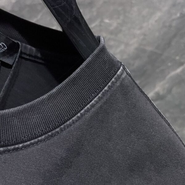 CHRM HRTS T-shirt Cross Graphic Print