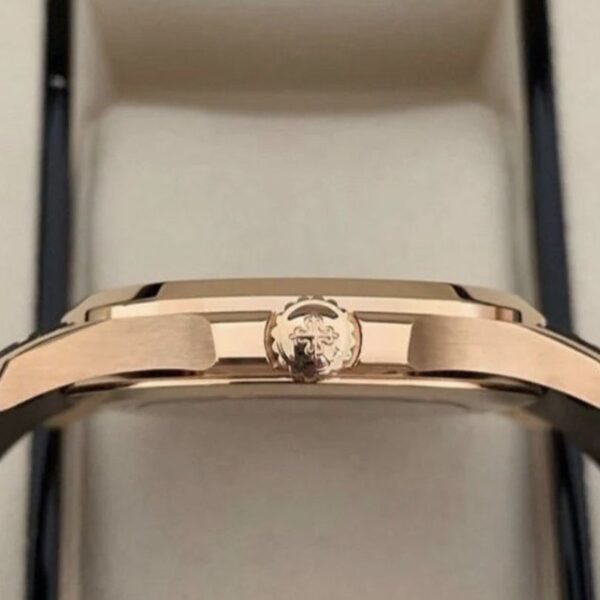 PP Aquanaut Black Dial