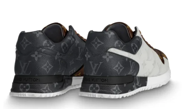 Trainer Black Forest