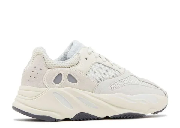 yeezy-boost-700-analog-2.webp YEEZY BOOST 700 ‘ANALOG’