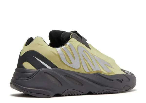 yeezy-boost-700-mnvn-resin-2.webp YEEZY BOOST 700 MNVN ‘RESIN’